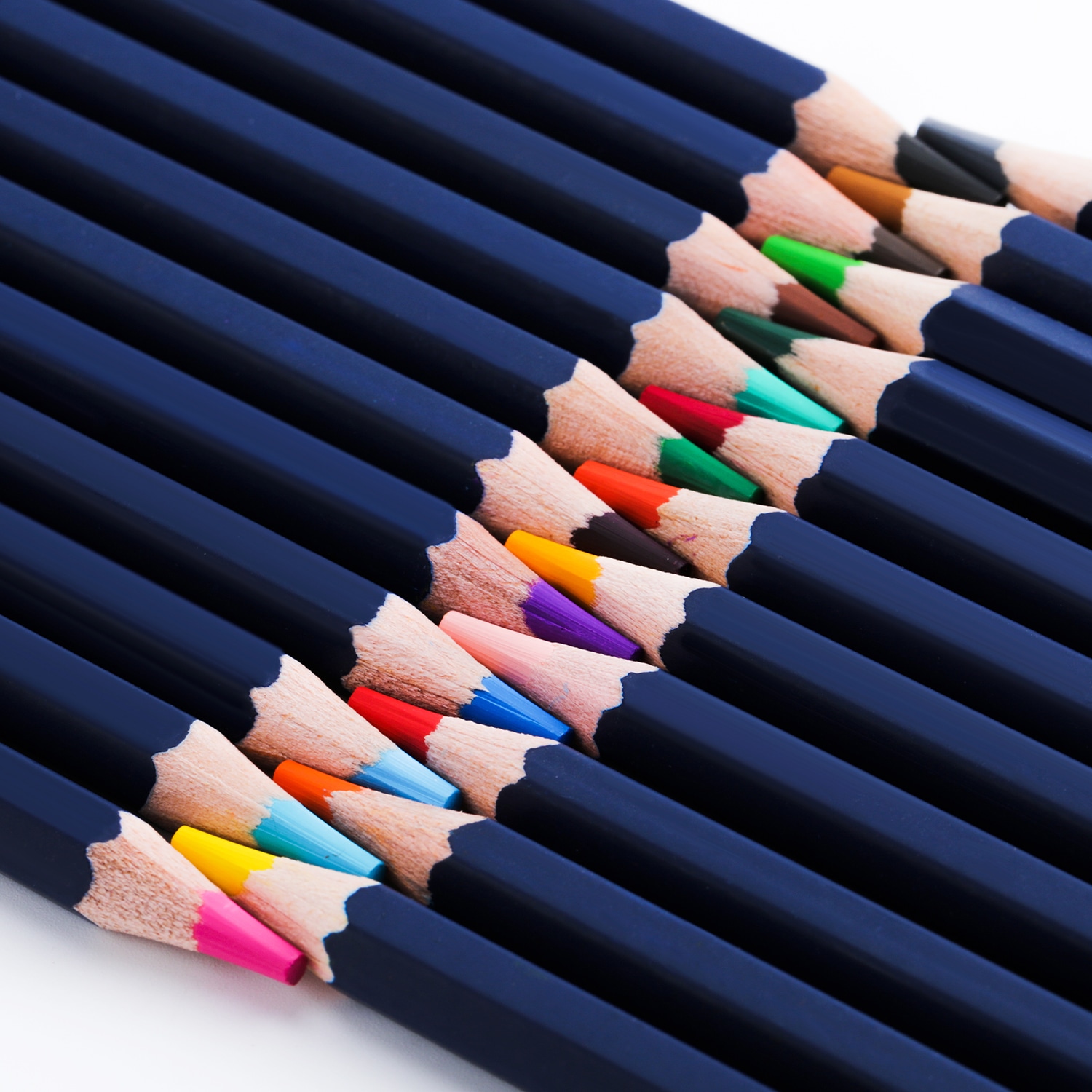 Набор цветных карандашей Finenolo 24 цвета в металлическом пенале